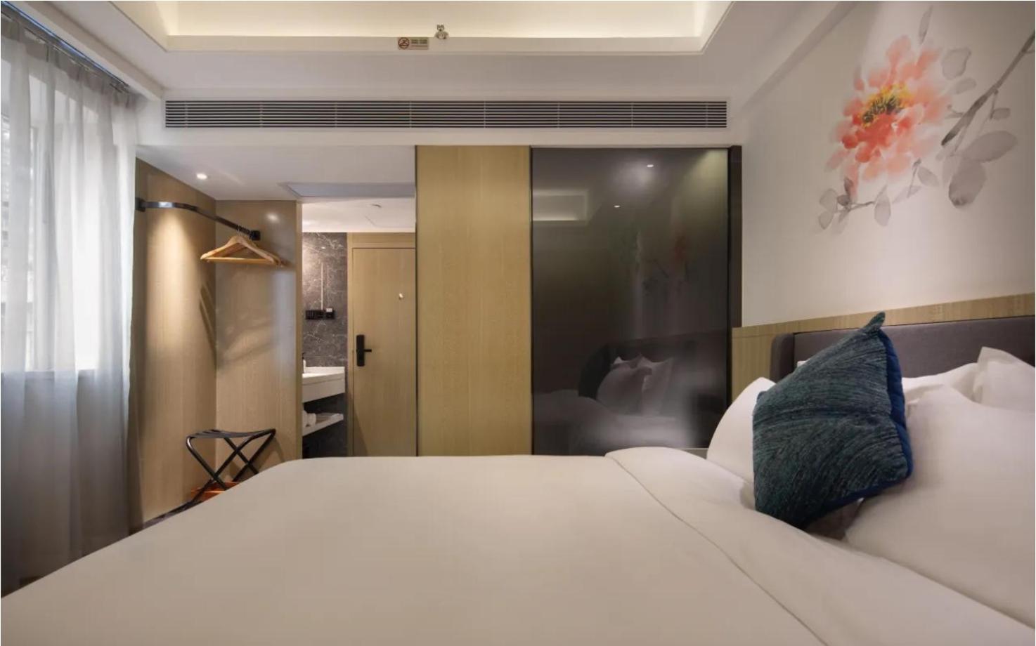 Paco Hotel Guangzhou Jiangtai Road Metro Branch Экстерьер фото