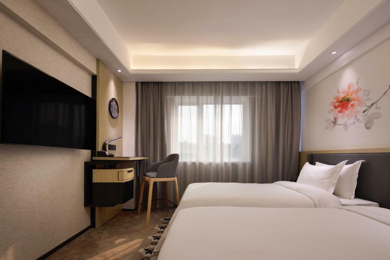 Paco Hotel Guangzhou Jiangtai Road Metro Branch Экстерьер фото
